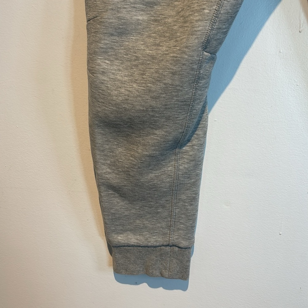 NIKE Unisex Kids Tech Fleece Sweatpants Heathered grey/black size XL - Picture 10 of 12